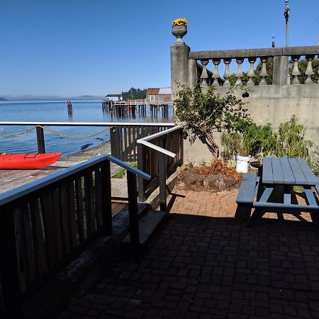Nimpkish Hotel Alert Bay Екстер'єр фото